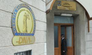 Percheziții DNA la Poliția Sinaia