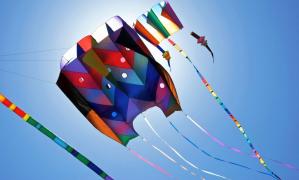 Se întrec în ZMEE și se spală în Gange pentru înnoirea trupului! Festivalul MAKAR SANKRANTI aduce primul semn al primăverii în India