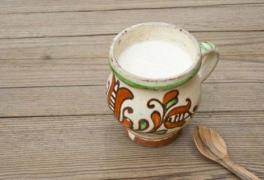 TOATE GOSPODINELE fac GREȘEALA ASTA! Cum să prepari CEL MAI GUSTOS IAURT DE CASĂ