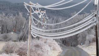 Peste 20 de localităţi din șase judeţe, nealimentate cu energie electrică. Probleme şi în Capitală