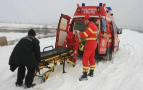 Tragedie la Vaslui. Un bebeluş a murit după ce ambulanţa a rămas înzăpezită