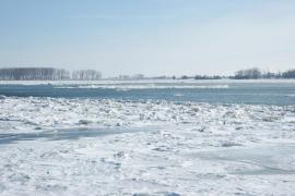 Trafic fluvial închis pe Dunăre, în apropiere de Moldova Veche
