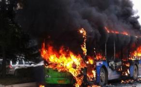 China: 14 morți în incendiul unui autobuz