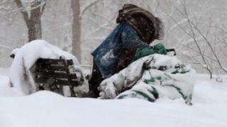 Capitală: 600 de persoane fără adăpost, cazate în centre; ceai și supă pentru cei care refuză cazarea