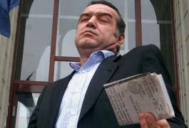 Ce profesori şi edituri au girat cărţile scrise în detenţie de Becali, Voiculescu, Adrian Năstase sau Cristi Borcea