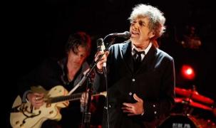 Răsturnare de situaţie la Premiile Nobel. Ce se întâmplă cu Bob Dylan, câştigătorul Premiului pentru Literatură