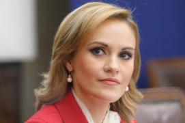 SCANDALOS! O sculptură “penis” a REVOLTAT Capitala. Firea a luat MĂSURI (FOTO)