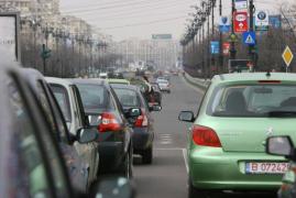 INCIDENT pe Podul Grant din Capitală: O parte din structura metalică s-a desprins. Traficul este blocat complet