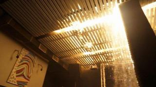 UN AN DE LA COLECTIV. Rămăşitele tragediei de la Colectiv: Trei camioane pline cu telefoane mobile, aparate foto, haine, încălţăminte şi o mulţime de alte lucruri pe care nimeni nu le vrea