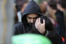 “Doare până la os”. La un an de la tragedia de la Colectiv, rudele şi prietenii victimelor spun că suferinţa e la fel de ucigătoare (FOTO + VIDEO)