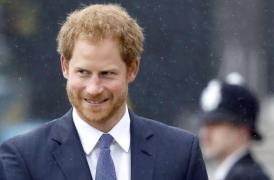 ŞOC în lumea mondenă! Prinţul Harry are o RELAŢIE ASCUNSĂ cu o actriţă de la Hollywood (FOTO)