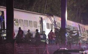 ACCIDENT FEROVIAR în SUA: Un tren a deraiat în apropiere de New York. Cel puţin 11 oameni au fost răniţi