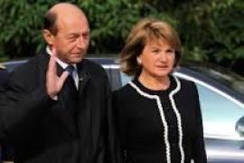 Traian Băsescu şi soţia sa vor depune jurământul ca cetăţeni moldoveni