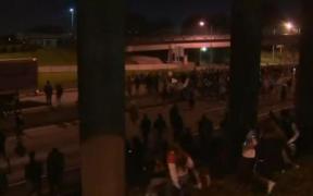 Noi PROTESTE în SUA: Mii de oameni au ieşit în stradă pentru a doua zi consecutiv. Poliţia a clasificat manifestaţia de la Portland drept "revoltă" (VIDEO)