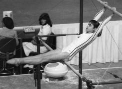 Nadia Comăneci, prima gimnastă de nota 10 din istorie, împlinește astăzi 55 de ani (FOTO + VIDEO)