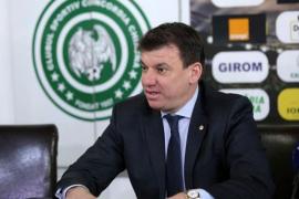 Sicriul cu trupul neînsufleţit al lui Daniel Prodan a fost depus la Tribuna Oficială a Arenei Naţionale