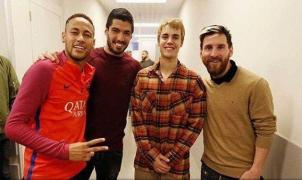 GALERIE FOTO: Justin Bieber a jucat fotbal cu vedetele echipei FC Barcelona