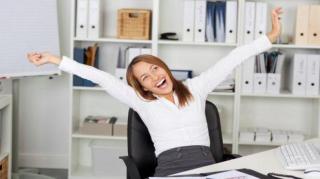 VESTE BUNĂ pentru bugetari! 2 decembrie a fost declarată ZI LIBERĂ. Românii vor avea o vacanţă prelungită de ziua lor naţională