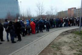 Gata cu cozile infernale de la permise şi înmatriculări. Anunţul făcut, astăzi, de ministrul de Interne