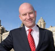 UKIP și-a ales noul președinte. Cine este urmașul lui Nigel Farage