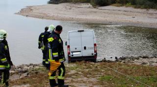 Un român, protagonistul unor scene incredibile în Austria, după ce a plonjat cu duba în Dunăre: "Am fost răpit!"