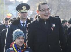 Politicienii români transmit mesaje de Ziua Naţională. Ponta: Doamne, ocroteşte-i pe români! Mai ales de "fanarioţii" care o conduc azi (VIDEO)