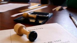 Preşedinta unei secţii de VOTARE din BUZĂU a aruncat în SOBĂ ştampilele de VOT