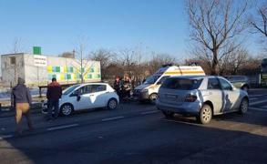 DE NECREZUT! O fetiţă a fost lovită pe trecerea de pietoni nu de una, ci de două maşini. Accidentul s-a petrecut la Mogoşoaia