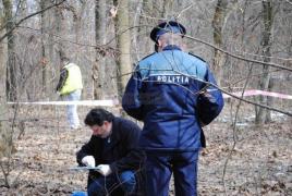 Bătrân găsit spânzurat într-o pădure din Arad. Cadavrul stătea acolo de câteva zile