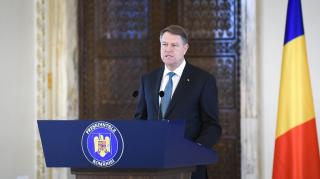 Iohannis a promulgat Legea privind creşterea salariilor în Educaţie şi Sănătate. Noul Parlament, convocat marţi, la ora 12:00