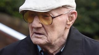 Bărbat în vârstă de 101 de ani, găsit vinovat de infracțiuni sexuale asupra a 21 de copii