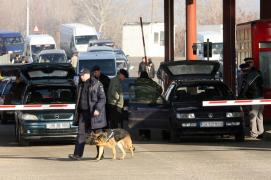 Aglomeraţie în vămi. Zeci de mii de români vin acasă de sărbători. Anunțul făcut de Poliția de Frontieră