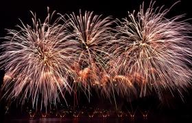 Vacanţe low-cost pentru Revelion: 110 euro biletul de avion şi hotel la 35 euro de persoană pentru două nopţi