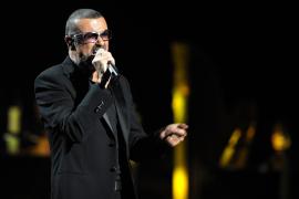 A murit George Michael. Cântărețul britanic de 53 de ani s-a stins la reședința sa. ”E o moarte inexplicabilă, dar nu suspectă”, spune poliția