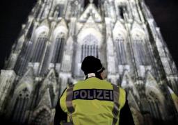 Revelion de MAXIMĂ SECURITATE! Blocuri de ciment, camioane şi tunuri de apă vor fi folosite la Koln pentru a evita o tragedie ca cea de la Berlin. 10.000 de poliţişti, mobilizaţi în Franţa