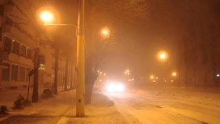 Avertisment pentru șoferi: cod galben de viscol, în această seară!