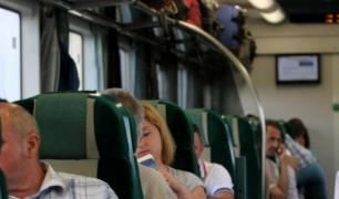 ALEGERI PARLAMENTARE 2016. Elevii şi studenţii pot merge gratis acasă cu trenul, pentru a vota
