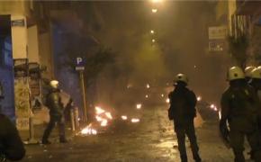 VIOLENŢE la Atena! Două staţii de metrou au fost închise. Mii de poliţişti au fost mobilizați (VIDEO)