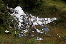 Tragedia aviatică din Columbia. Un oficial din aviaţia boliviană îşi acuză şefii că ascund adevărul despre prăbuşirea avionului în Anzi