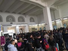 Aglomeraţie infernală la Gara de Nord! Se dau bilete de tren GRATUITE pentru tinerii din provincie