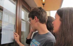 Doar o treime dintre elevii de clasa a VIII-a participanți la simularea Evaluării Naționale au medii peste 5