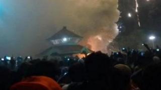 Tragedie în India: Peste 80 de morți și 250 de răniți într-un incendiu izbucnit într-un templu