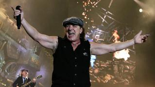 Solistul trupei AC/DC, distrus! Artistul se confruntă cu probleme serioase de sănătate
