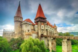 TOP 7 motive surprinzătoare pentru care străinii vor să se mute definitiv în România