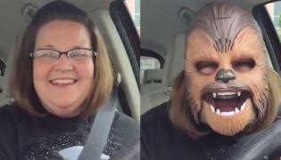 VIRAL: Şi-a pus o mască Chewbacca şi a cucerit Internetul. Imaginile au stabilit un nou record în istoria Facebook