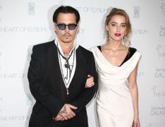 SCANDALUL dintre Johnny Depp şi soţie continuă. Actorul nu se mai poate apropia de Amber Heard (FOTO)