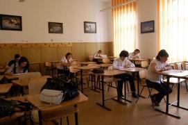 Începe Bacul! Câţi absolvenţi de liceu s-au înscris la “examenul maturităţii”. CALENDAR BAC 2016