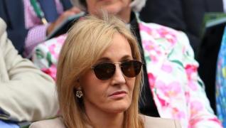 J.K. Rowling, autoarea lui Harry Potter, este în stare de şoc. Cunoştea una dintre victimele atacului terorist din Orlando