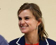 PRIMELE IMAGINI cu ucigaşul deputatei britanice. Jo Cox, ţinta unor atacuri pline de ură timp de câteva luni înainte de atac (FOTO)