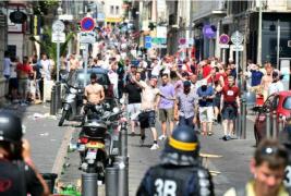 EURO 2016: Ce riscă Federaţiile de Fotbal din România şi Albania după incidentele cauzate de fani